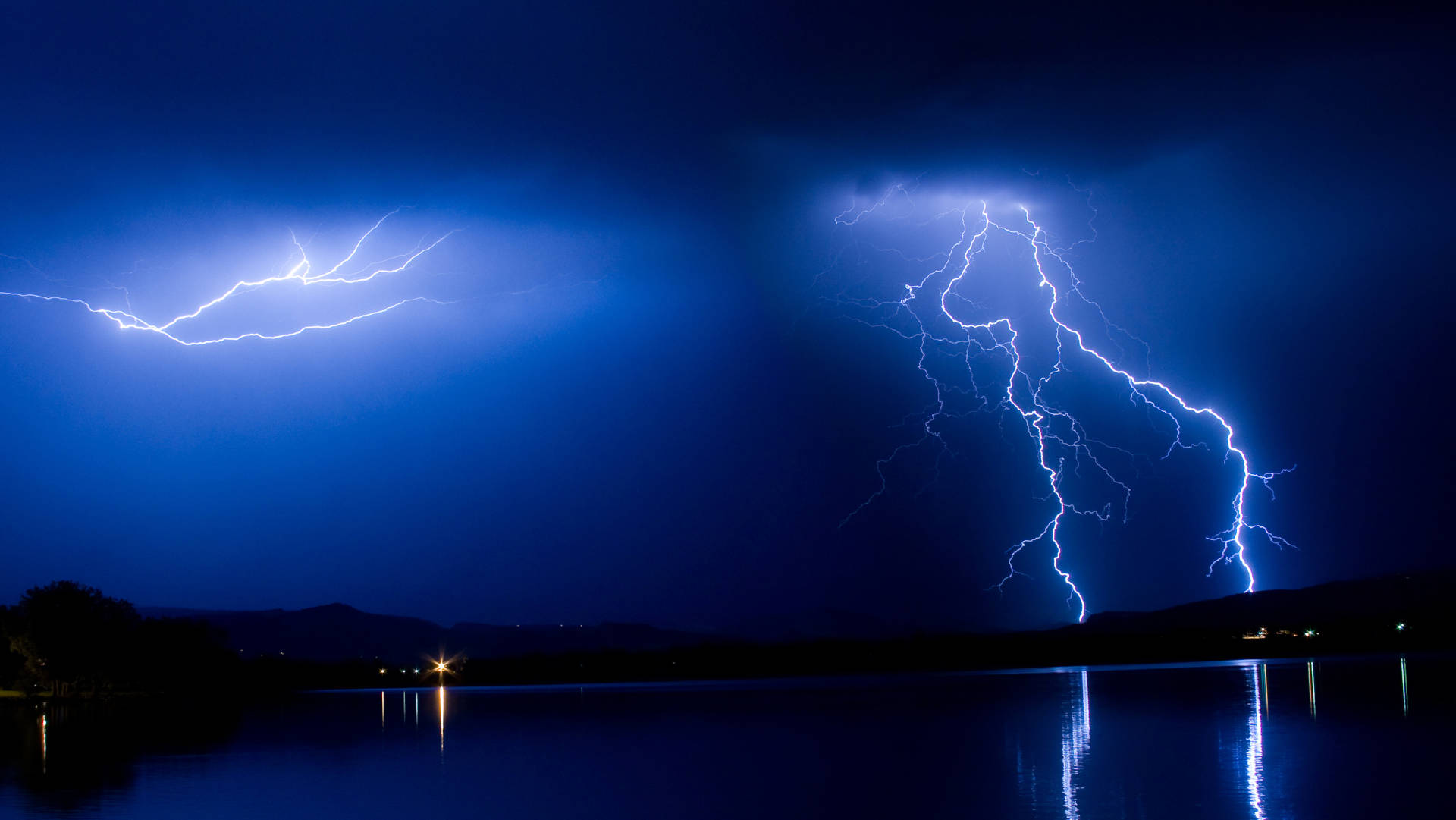 Patient being preoxygenated for intubation